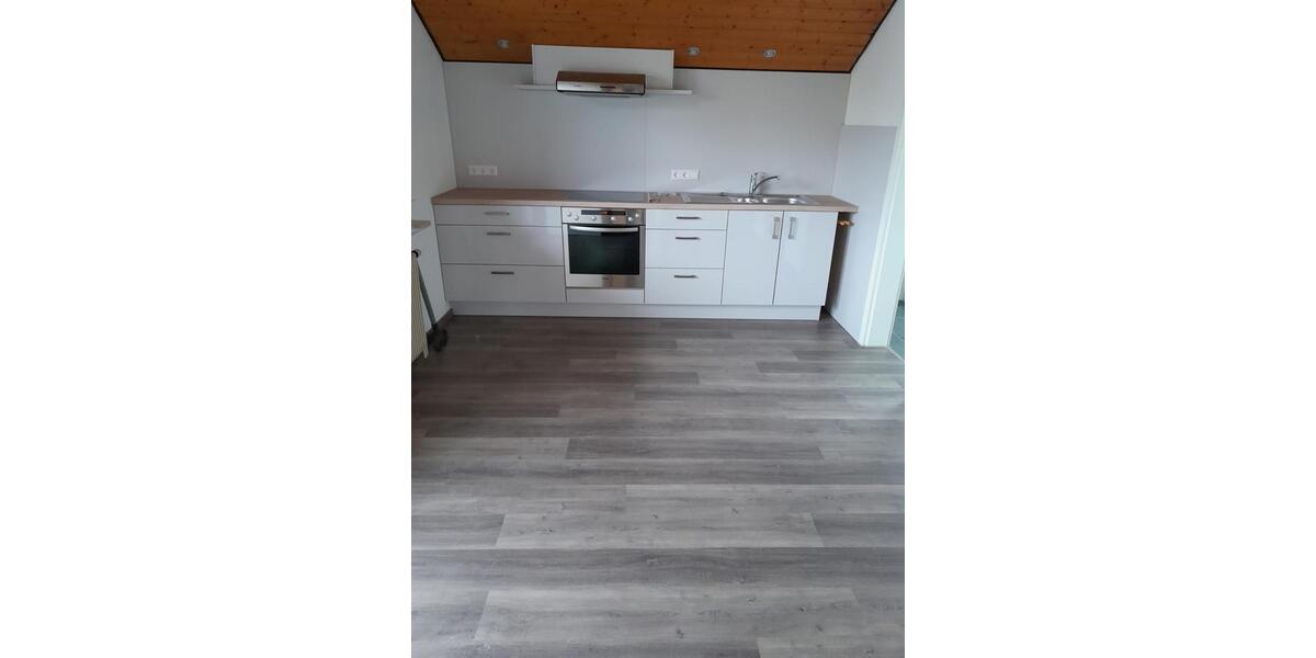 Dachgeschoßwohnung Schramberg - 2 Zimmer, 52 m&sup2;, 540&euro; | Angebot:24398244