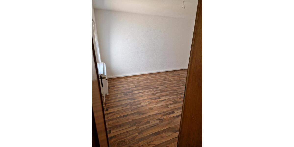 Erdgeschoßwohnung Selters (Westerwald) - 2.5 Zimmer, 80 m&sup2;, 600&euro; | Angebot:26042119