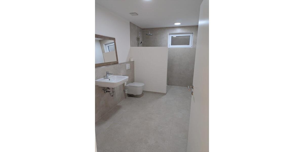 Etagenwohnung Wackersdorf - 2 Zimmer, 50 m&sup2;, 580&euro; | Angebot:26018681