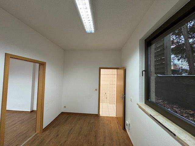 Gewerbeobjekt Neubrandenburg Katharinenviertel - 2 Zimmer, 56 m&sup2;, 300&euro; | Angebot:24724213
