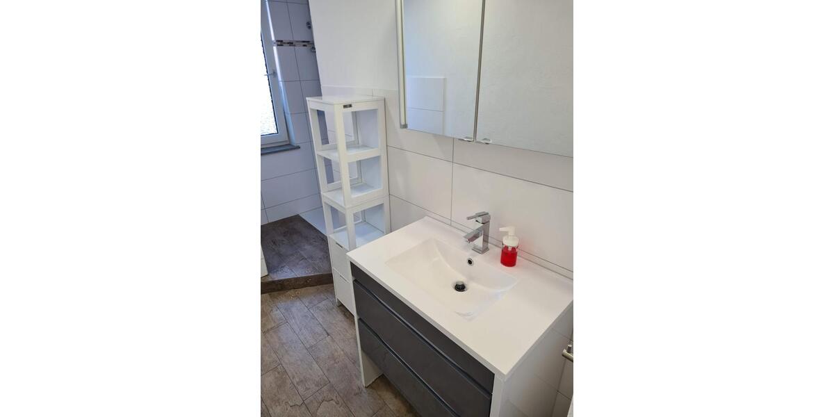 Wohnen auf Zeit Lüdenscheid Staberg - 4 Zimmer, 100 m&sup2;, 12&euro; | Angebot:23097371