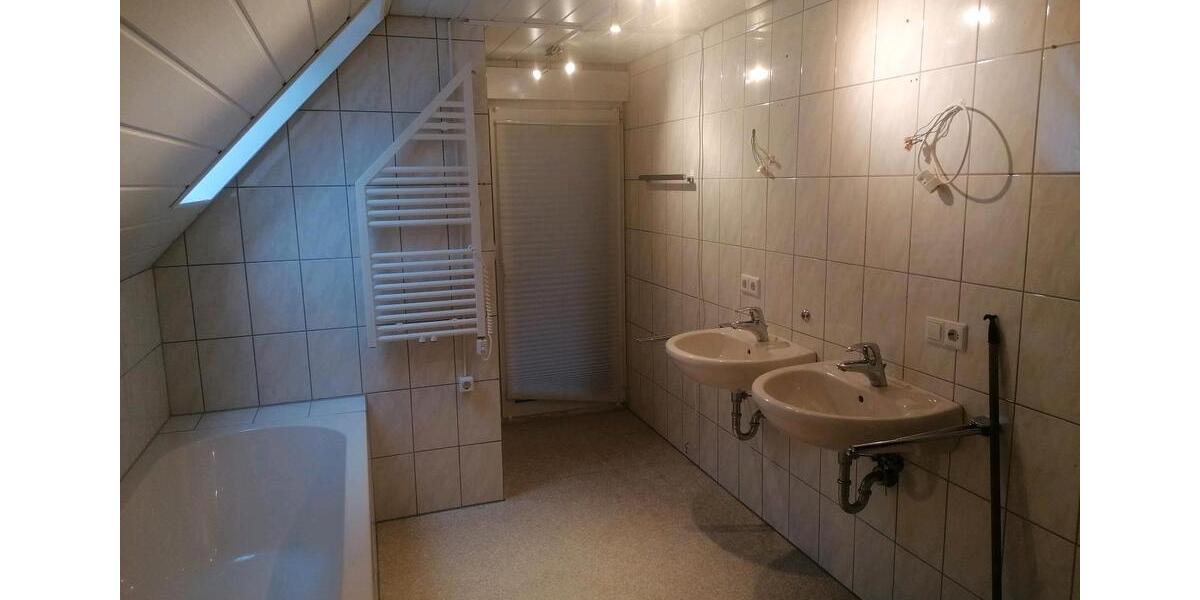 Einfamilienhaus Klingenmünster - 5 Zimmer, 130 m&sup2;, 1.350&euro; | Angebot:26016007