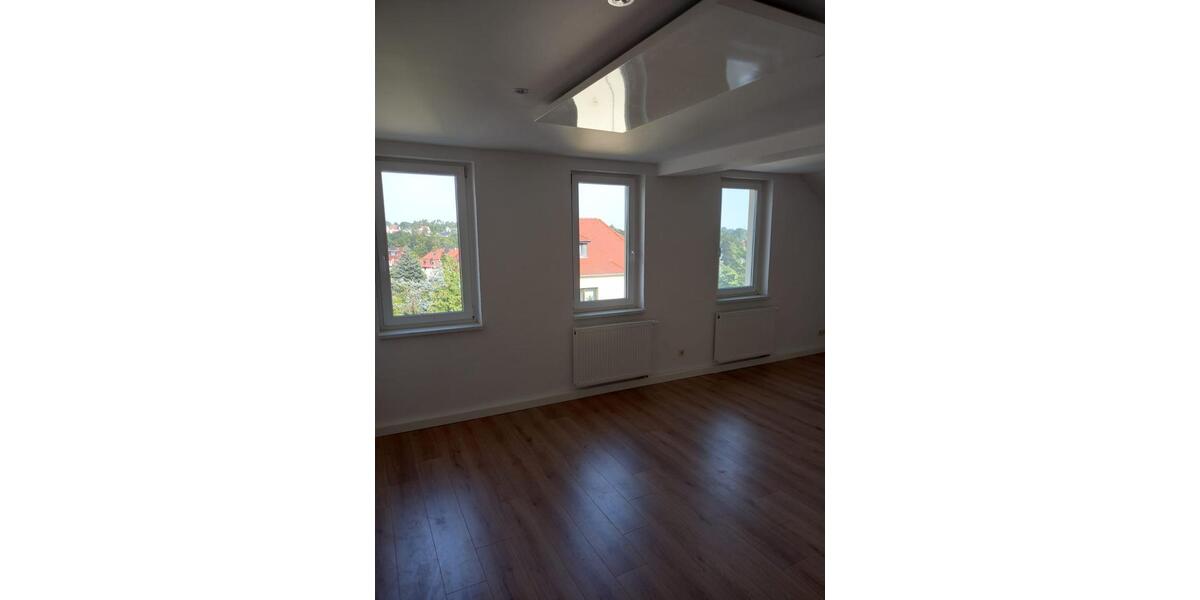 Dachgeschoßwohnung Colditz - 3 Zimmer, 105 m&sup2;, 700&euro; | Angebot:26445173