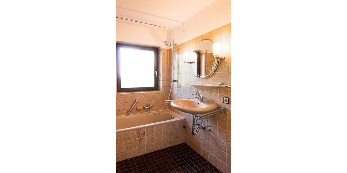 Etagenwohnung Wehr - 3 Zimmer, 95 m&sup2;, 900&euro; | Angebot:25141778