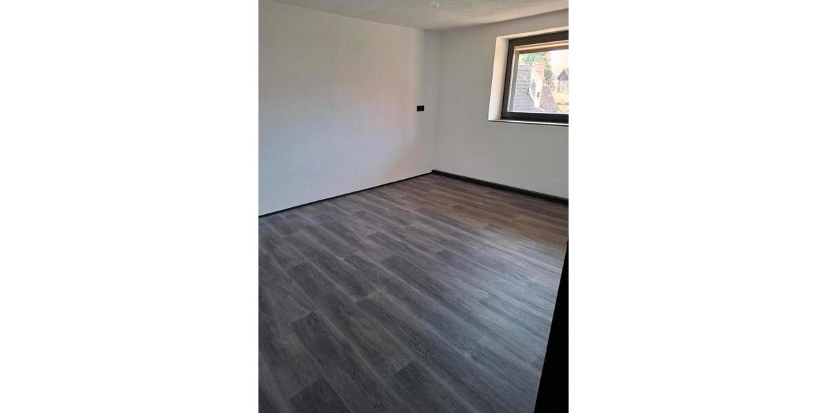 Bauernhaus, Landhaus Abenberg - 7 Zimmer, 200 m&sup2;, 1.200&euro; | Angebot:25872937