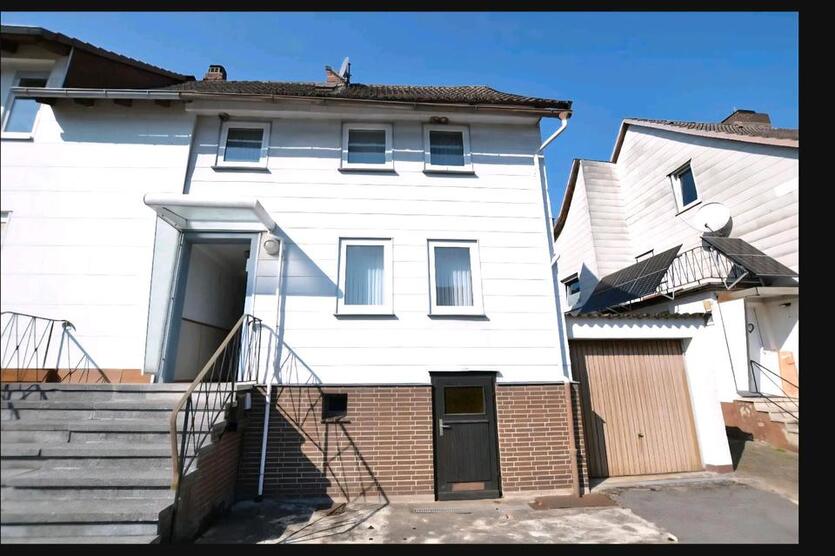(Möbliert) Haus mit Garten zu vermieten
