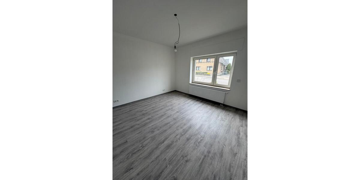 Erdgeschoßwohnung Löhne - 3 Zimmer, 85 m&sup2;, 900&euro; | Angebot:26337681