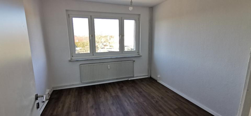 Etagenwohnung Pasewalk - 5 Zimmer, 112 m&sup2;, 840&euro; | Angebot:26242904