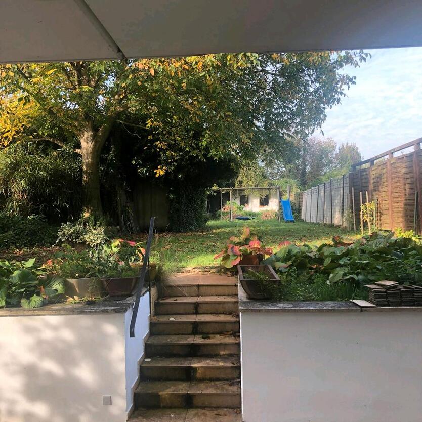 Souterrain-Wohnung mit Terrasse und Gartenblick in Lu-Oggersheim zimmer