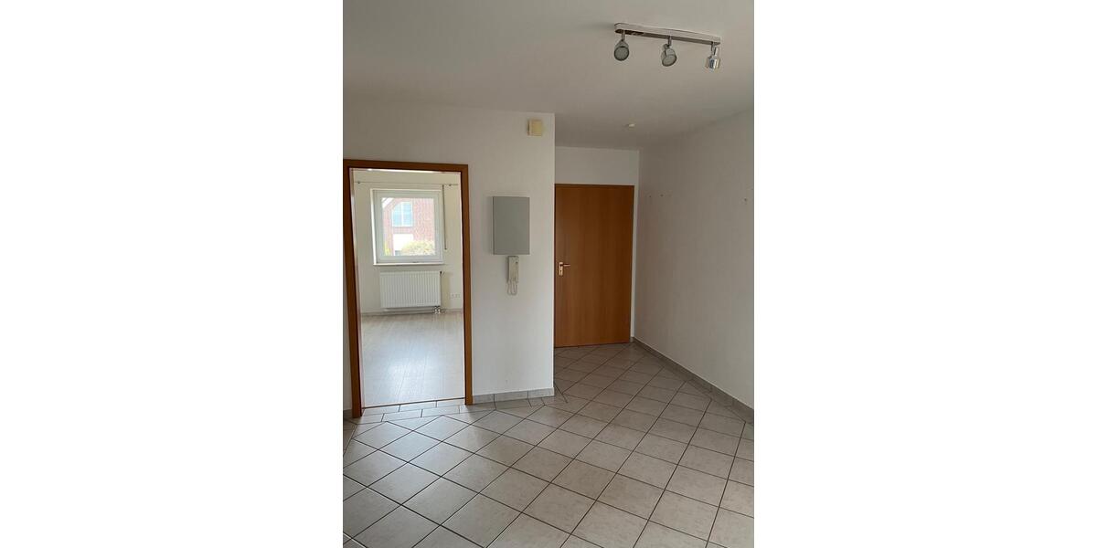 Dachgeschoßwohnung Lügde - 3 Zimmer, 80 m&sup2;, 500&euro; | Angebot:26294687