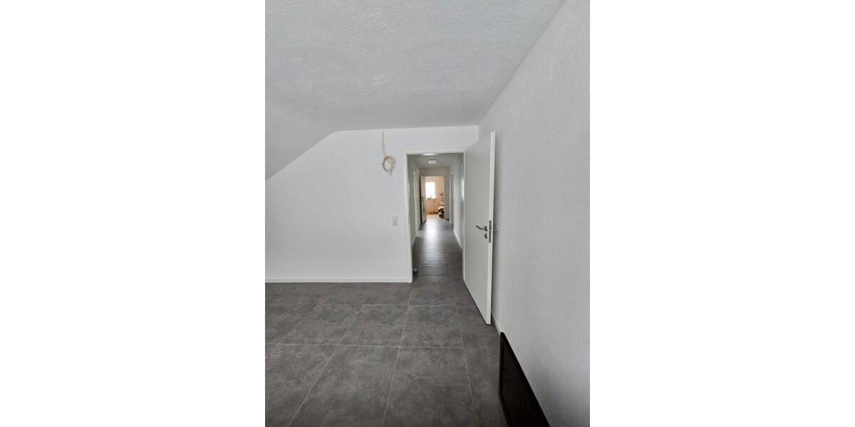 Dachgeschoßwohnung Allendorf (Eder) - 3 Zimmer, 89 m&sup2;, 850&euro; | Angebot:26356224