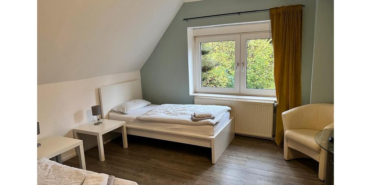 Wohnen auf Zeit Barsinghausen - 3 Zimmer, 90 m&sup2;, 25&euro; | Angebot:25906453