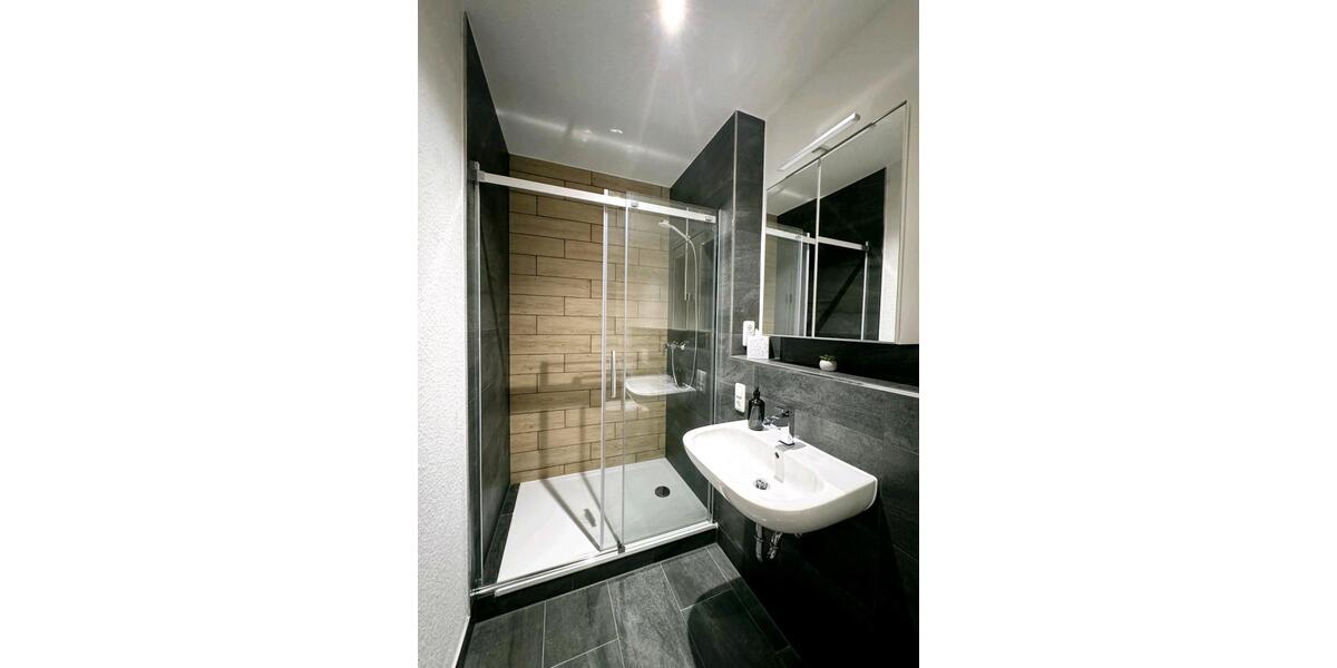 Etagenwohnung Wiesbaden Schierstein - 2 Zimmer, 30 m&sup2;, 1.350&euro; | Angebot:24445002