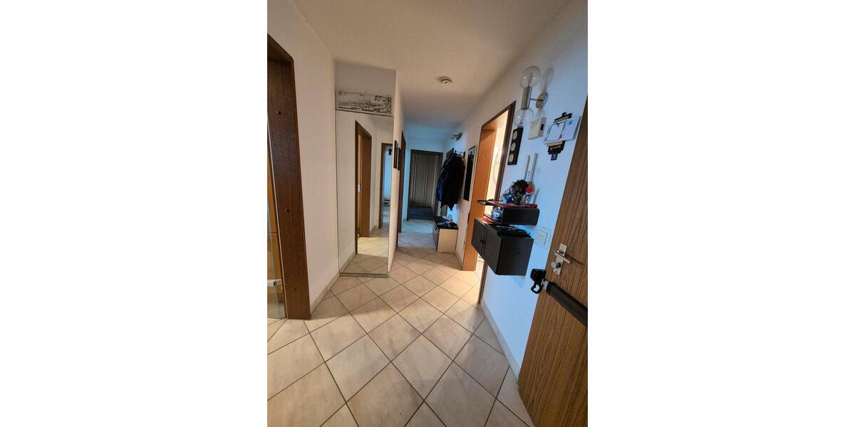 3 Zimmer Wohnung KM 850 € in Reutlingen (Hobuch) 3 zimmer