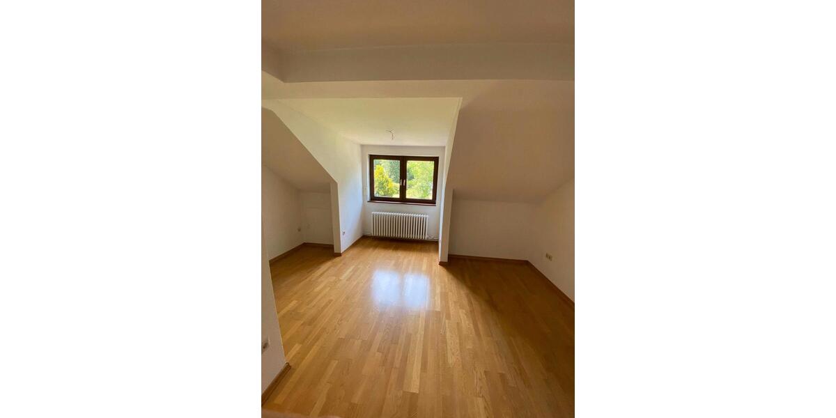 Dachgeschoßwohnung Berlin Tempelhof-Schöneberg - 2.5 Zimmer, 65 m&sup2;, 690&euro; | Angebot:26326114