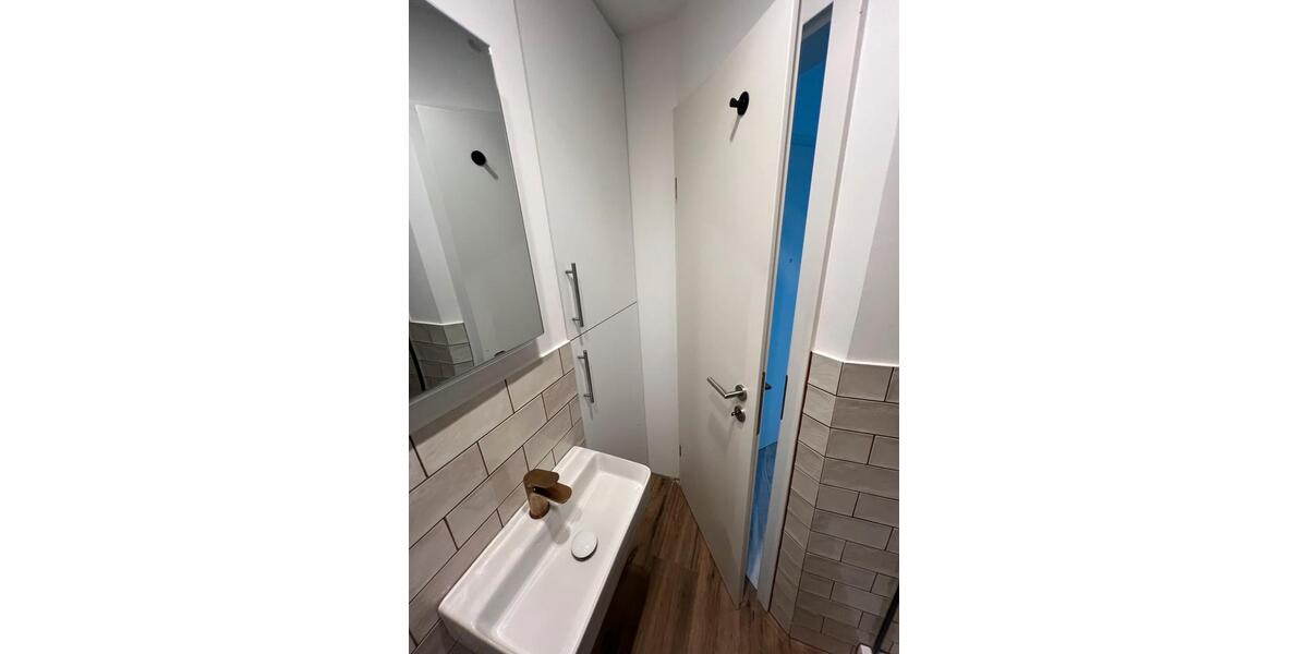 Dachgeschoßwohnung Saarbrücken - 1 Zimmer, 32 m&sup2;, 490&euro; | Angebot:26039873