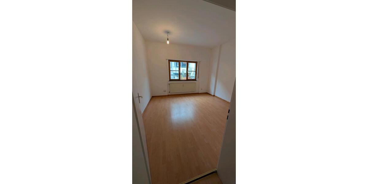 Erdgeschoßwohnung Dossenheim - 2 Zimmer, 100 m&sup2;, 1.300&euro; | Angebot:25053790