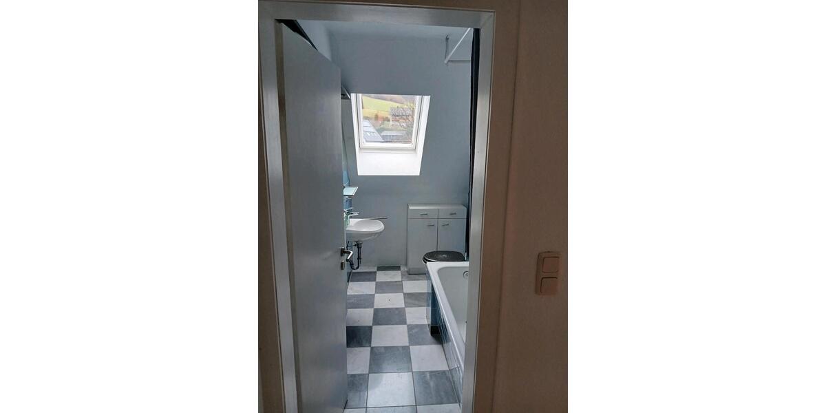 Dachgeschoßwohnung Vlotho - 2 Zimmer, 60 m&sup2;, 550&euro; | Angebot:25638838