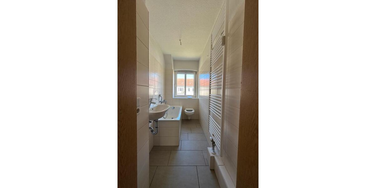 Etagenwohnung Böhlen - 4 Zimmer, 59 m&sup2;, 472&euro; | Angebot:26181873