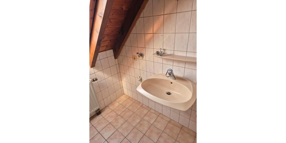 Etagenwohnung Wallhausen - 3 Zimmer, 105 m&sup2;, 770&euro; | Angebot:26483141
