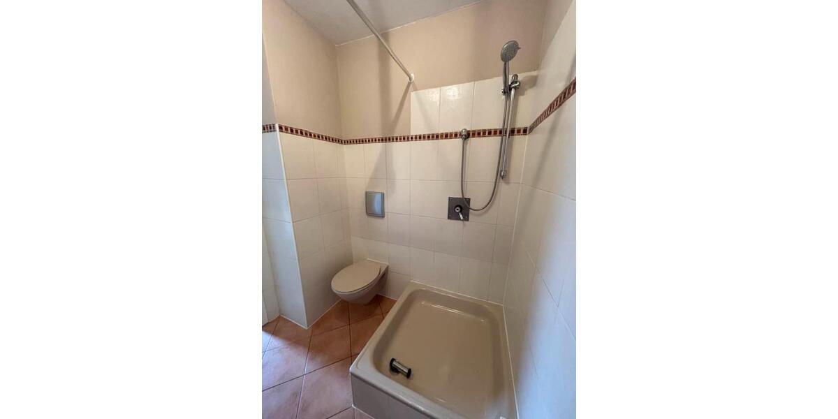 Etagenwohnung Kronach - 1 Zimmer, 27 m&sup2;, 350&euro; | Angebot:25351672