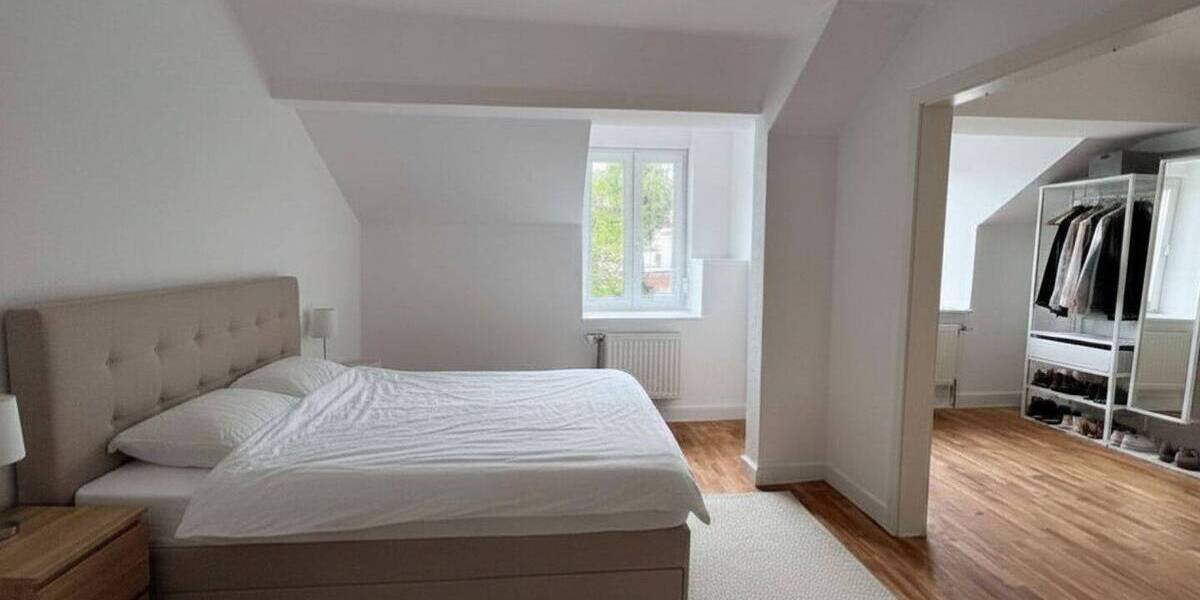 Etagenwohnung Trier Innenstadt - 3 Zimmer, 92 m&sup2;, 1.200&euro; | Angebot:26684523