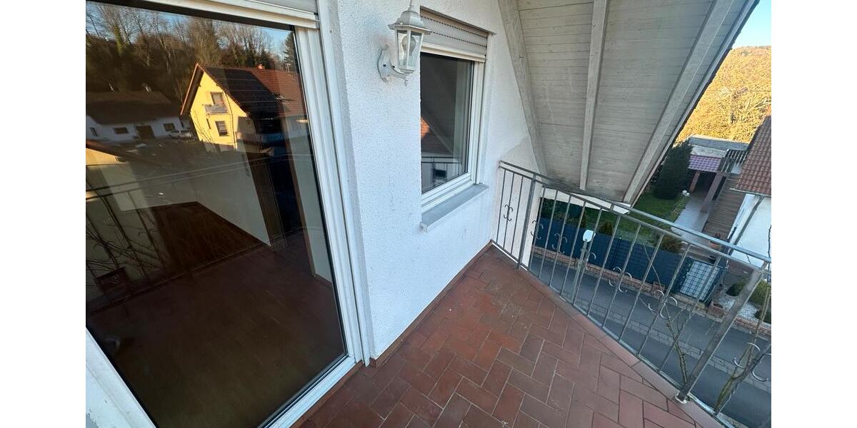 Großzügige 5ZKB Dachgeschosswohnung mit 2 Balkonen 5 zimmer