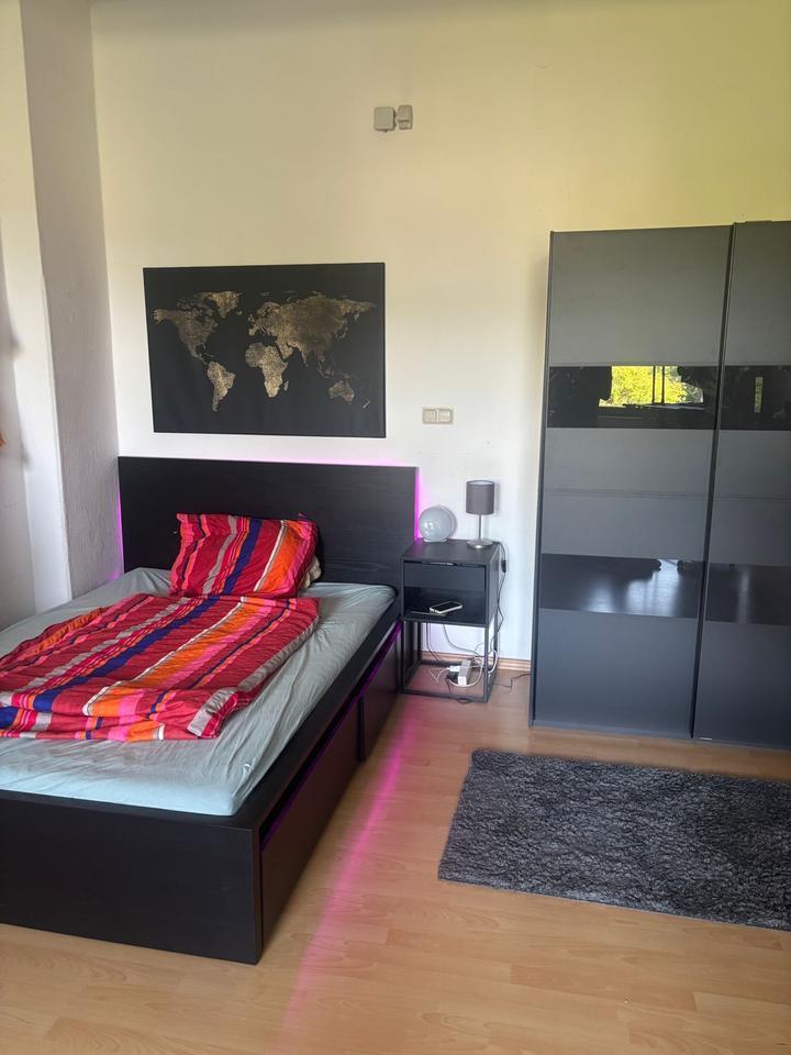Voll möbliertes WG Zimmer 30m2 in Marburg Innenstadt für 2Monate