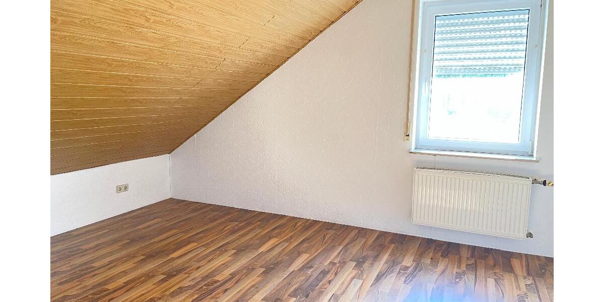## Über den Dächern von Gochsheim ## - Etagenwohnung Kraichtal Gochsheim | Angebot:26749041