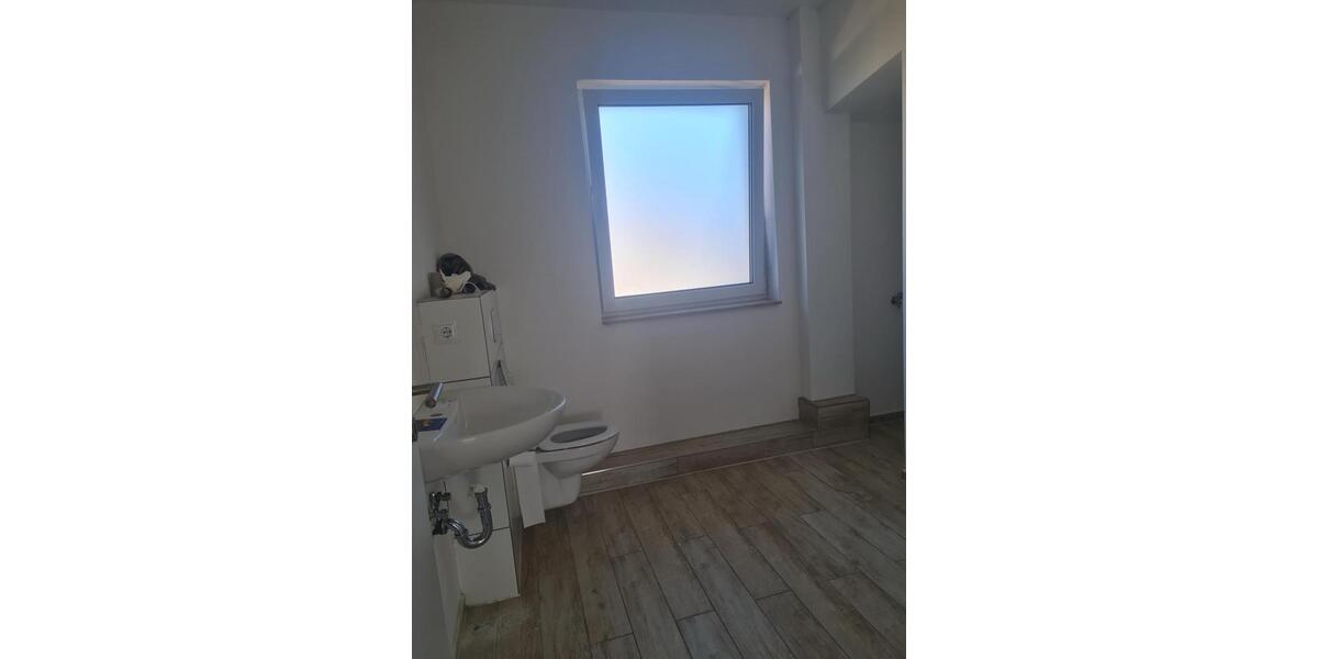 Etagenwohnung Geesthacht - 7 Zimmer, 150 m&sup2;, 1.600&euro; | Angebot:26689437