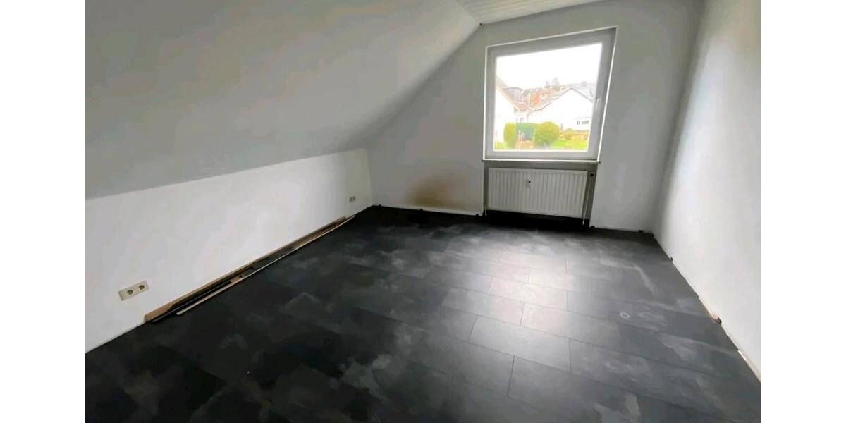 Etagenwohnung Cremlingen - 3 Zimmer, 87 m&sup2;, 850&euro; | Angebot:24477012