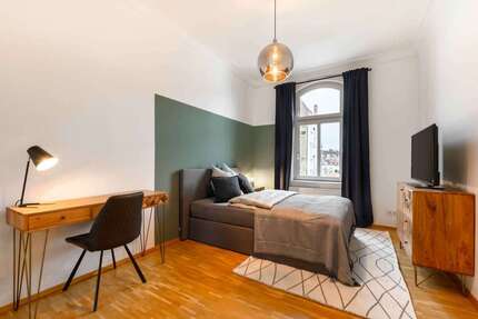 WG-Zimmer in Stuttgart 655 € 15 m² zimmer