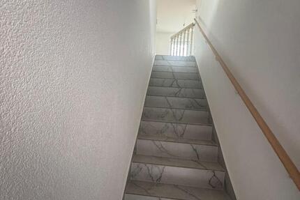 Helle 3-Zimmer-Wohnung mit Balkon - Düdelsheim