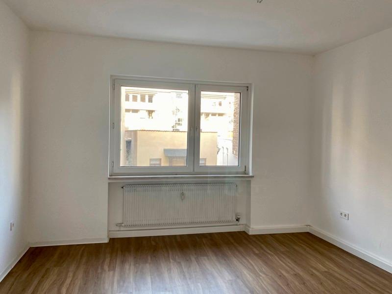 2-Zimmer-Wohnung mit Balkon in Stadtlage zimmer