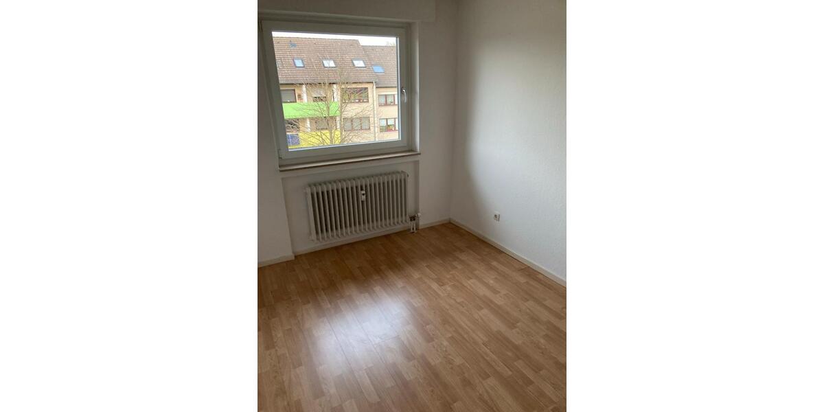 Etagenwohnung Stadthagen - 4 Zimmer, 101 m&sup2;, 820&euro; | Angebot:24982203