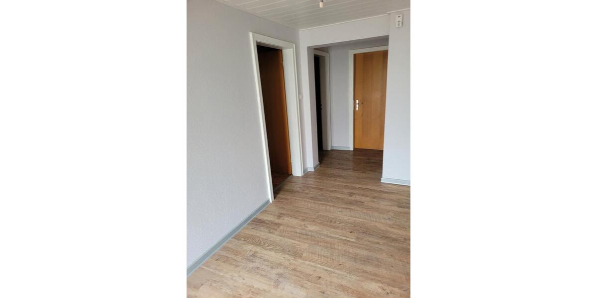 Erdgeschoßwohnung Hennweiler - 3 Zimmer, 102 m&sup2;, 650&euro; | Angebot:26416116