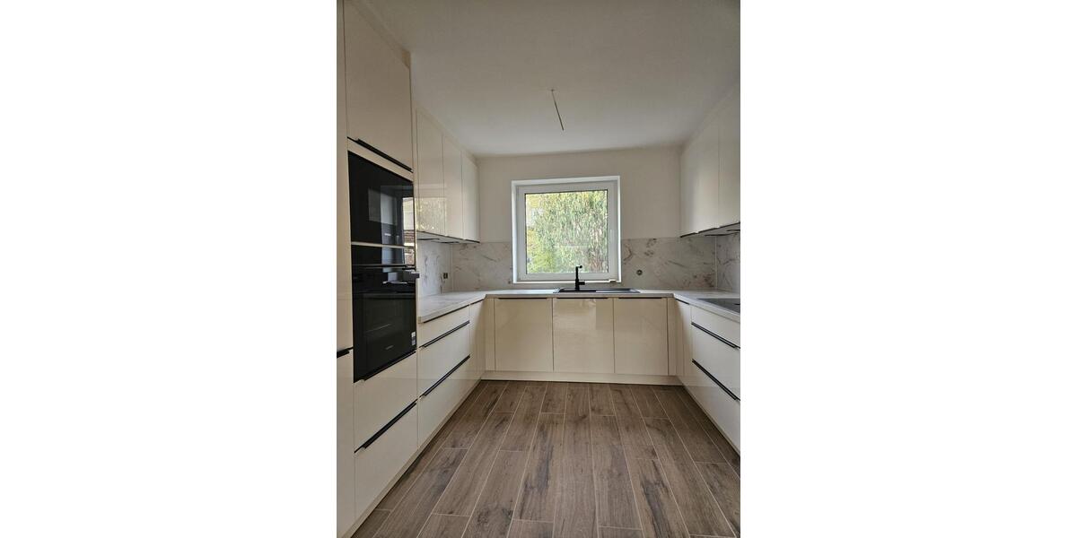 Wohnen auf Zeit München Moosach - 4 Zimmer, 160 m&sup2;, 850&euro; | Angebot:25126571