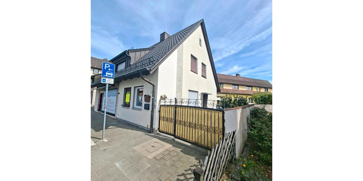 Etagenwohnung Forchheim - 4 Zimmer, 140 m&sup2;, 1.200&euro; | Angebot:26478223