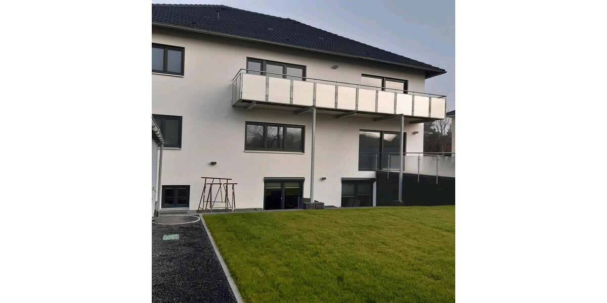 Etagenwohnung Lampertheim - 4 Zimmer, 160 m&sup2;, 1.600&euro; | Angebot:26425611
