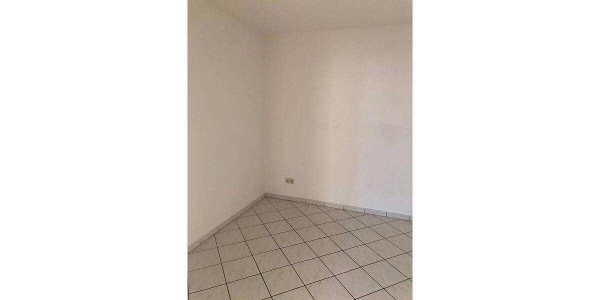 Etagenwohnung Sonneborn - 2 Zimmer, 66 m&sup2;, 400&euro; | Angebot:26388901