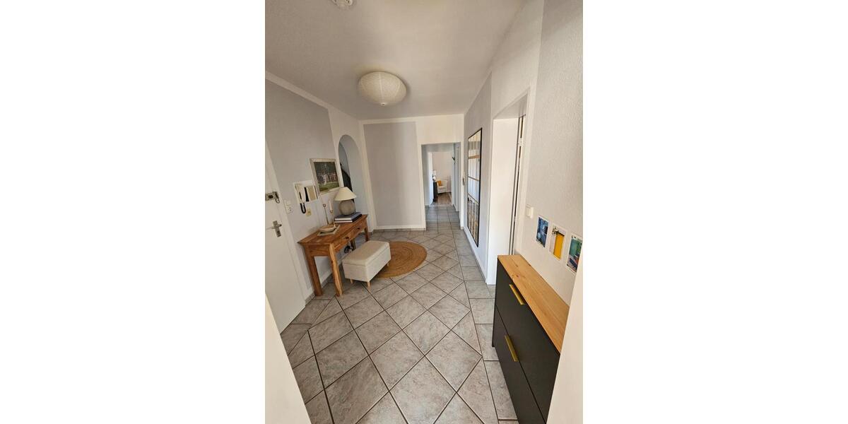 Etagenwohnung Weiden in der Oberpfalz - 4 Zimmer, 106 m&sup2;, 1.300&euro; | Angebot:26620619