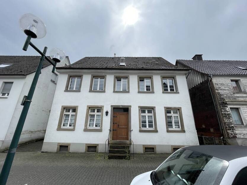 Charmante 2-Zimmer-Dachgeschoßwohnung im Herzen von Breckerfeld