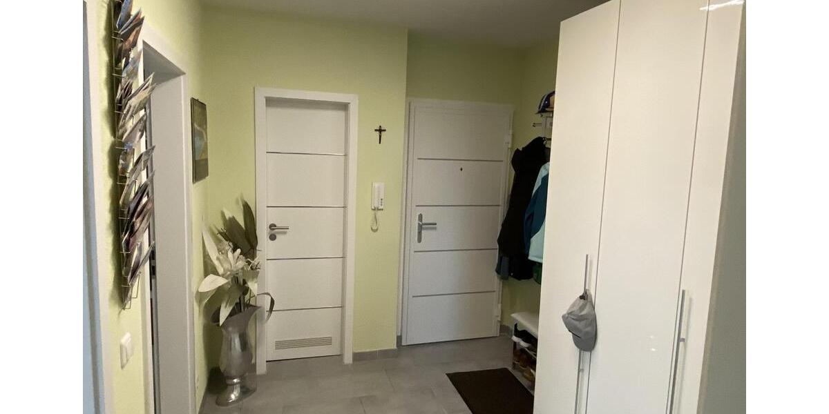 Etagenwohnung Königsbrunn - 4 Zimmer, 116 m&sup2;, 1.680&euro; | Angebot:25070816