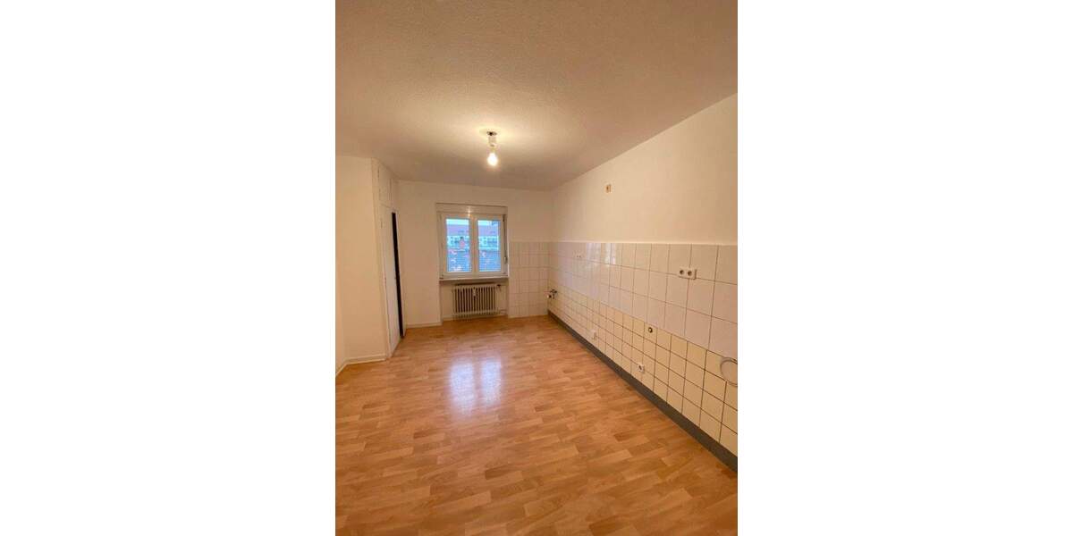 Gepflegte 3 ZKB mit Balkon in Stadennähe 3 zimmer