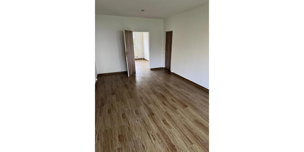 Etagenwohnung Sömmerda - 4 Zimmer, 72 m&sup2;, 399&euro; | Angebot:19574183