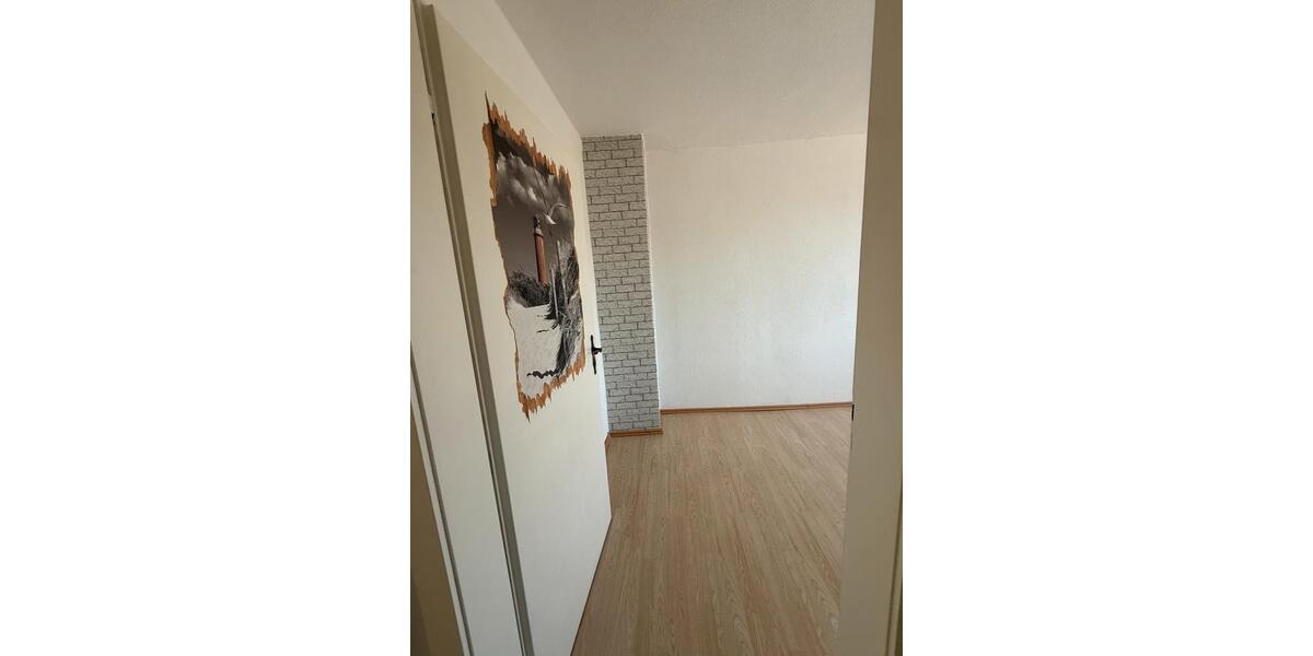 Etagenwohnung Plattenburg - 3 Zimmer, 70 m&sup2;, 650&euro; | Angebot:25363267