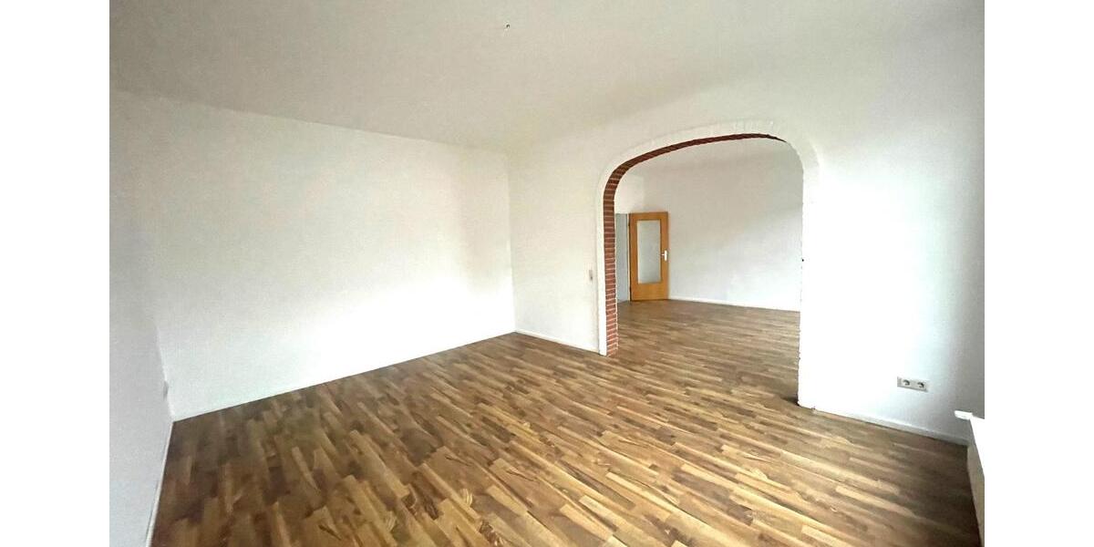 Etagenwohnung Wilhelmshaven - 4 Zimmer, 100 m&sup2;, 650&euro; | Angebot:26442920
