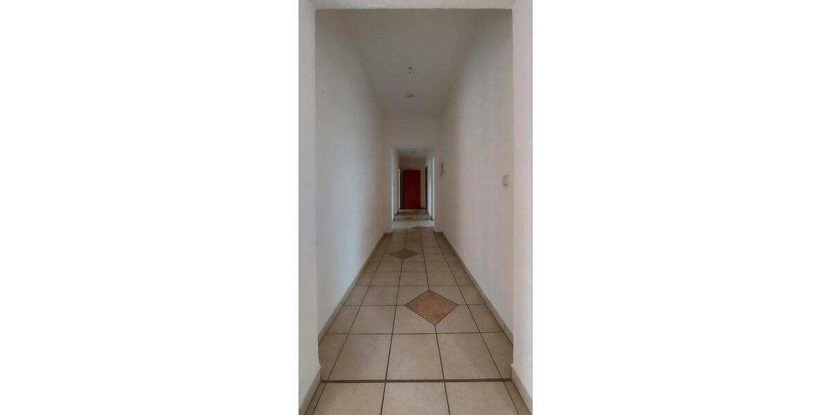 Etagenwohnung Neustadt an der Aisch - 4 Zimmer, 100 m&sup2;, 825&euro; | Angebot:26416873