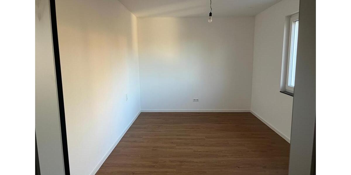 Etagenwohnung Schwalmstadt - 3 Zimmer, 81 m&sup2;, 1.025&euro; | Angebot:24488853