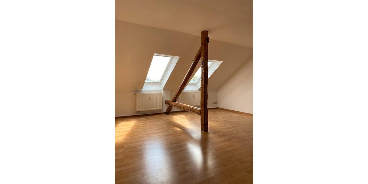 Dachgeschoßwohnung Freiberg - 2.5 Zimmer, 48 m&sup2;, 380&euro; | Angebot:26312733